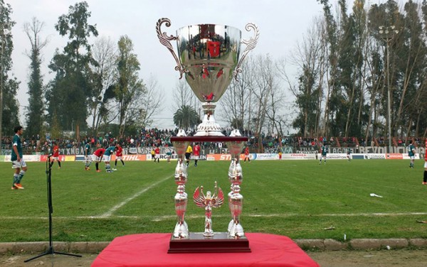 Santiago Wanderers se queda con la copa 155 años de Limache
