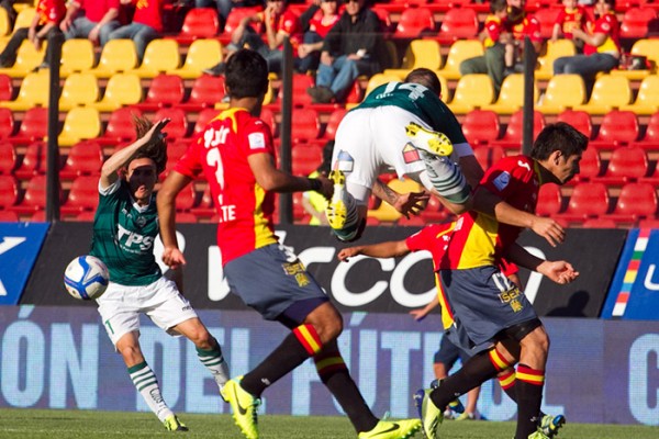 Santiago Wanderers pierde las ideas y cae contra Unión Española