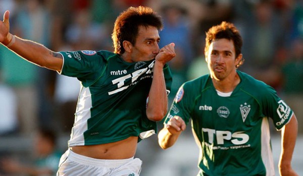 Se va uno de los últimos referentes de Santiago Wanderers: Moisés Villarroel