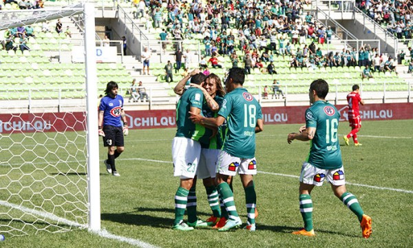 Vuelven los abrazos a Valparaíso: Wanderers supera con los justo a Unión la Calera