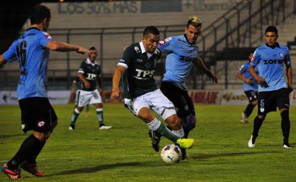 Un confundido Wanderers pierde puntos en el norte