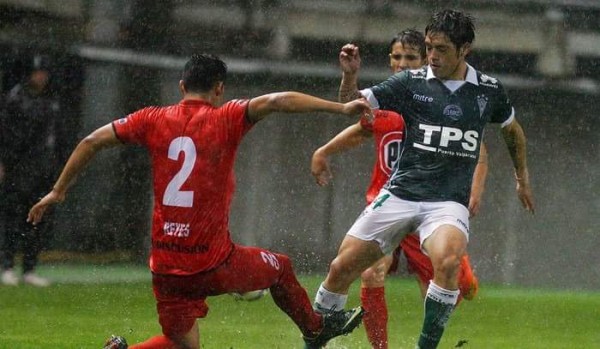 Wanderers empata y se mantiene en la irregularidad