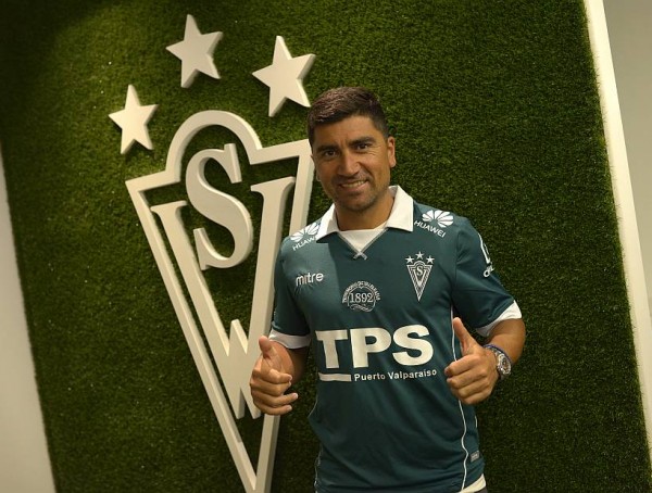 David Pizarro regresa a Santiago Wanderers