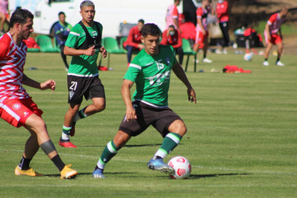 Wanderers prepara el retorno a la competencia venciendo a Calera