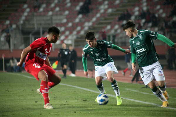 El Decano empata con Curicó y la llave de Copa Chile se define en casa