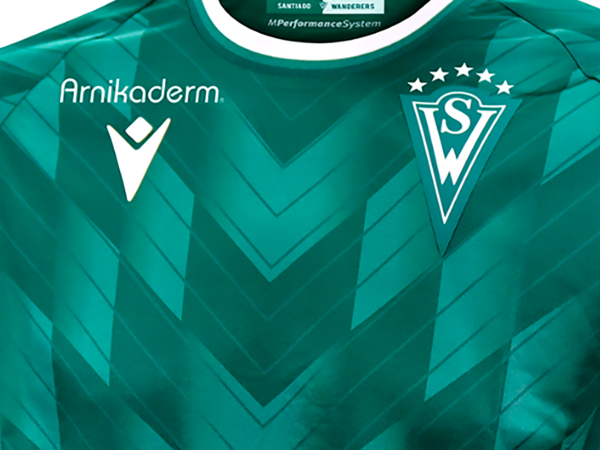 Santiago Wanderers presenta camisetas 2023