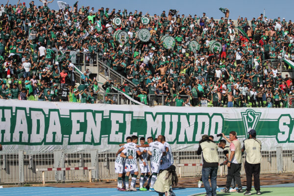 Santiago Wanderers derrota a S. Morning en la Tarde Verde