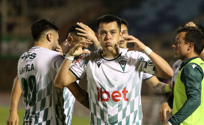 Santiago Wanderers derrota a San Marcos de Arica cuando comenzaban las dudas