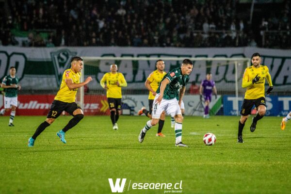 Santiago Wanderers sigue sin convencer de local tras empatar sin goles con San Luis