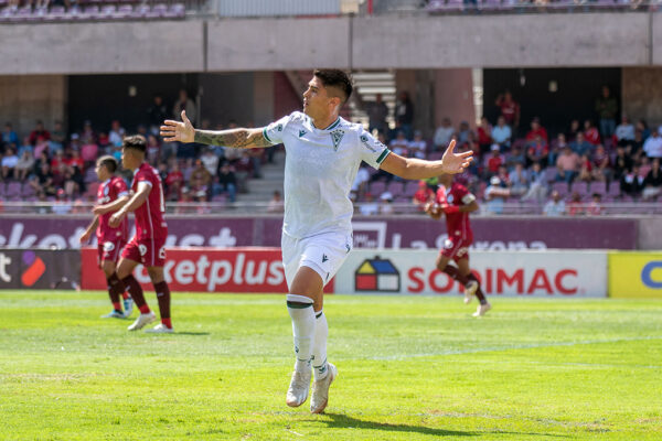 Wanderers corta el mal inicio y se impone a Deportes La Serena